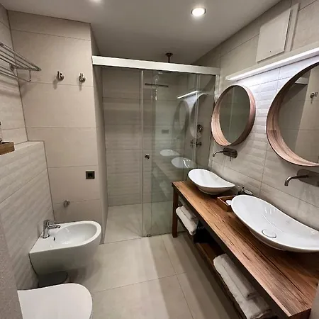 The Premium Luxury Retreat