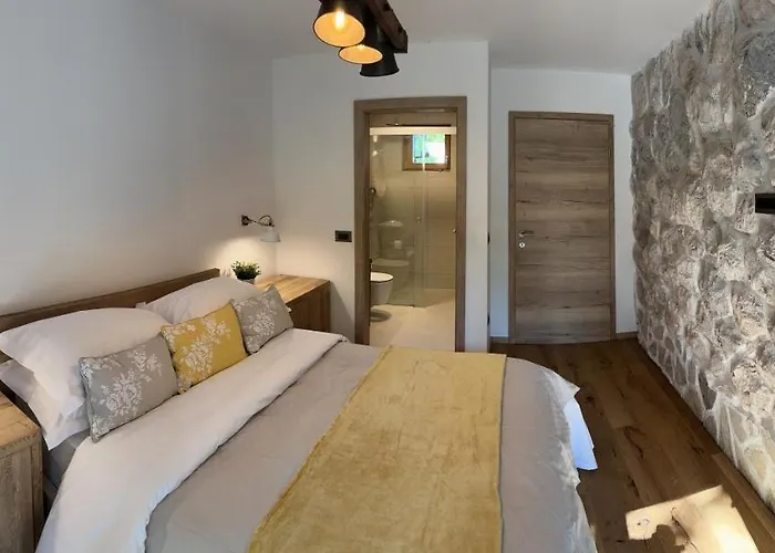 The Premium Luxury Retreat